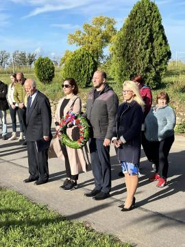 Polaganje vencev ob 1. novembru (2)